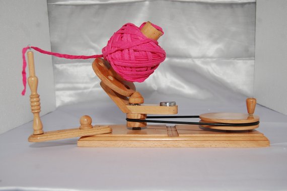 Jumbo Yarn Winder - Perfect for knitter — Hobby & Crafts LLC %